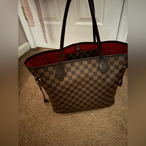 Louis Vuitton neverfull MM 2018. Comes with pouch - Picture 2 of 2